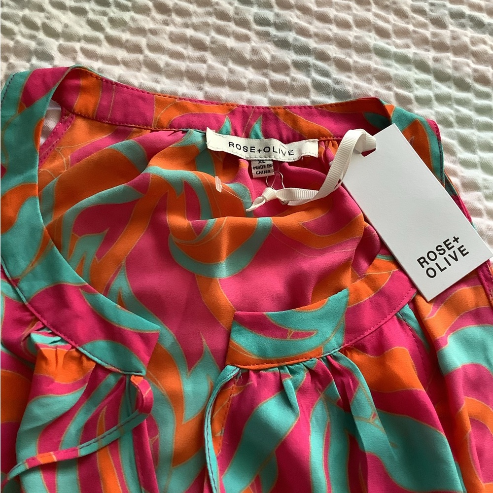 (NWT)Rose & Olive Sleeveless Printed Halter Top in Pink, Orange & Teal - Picture 2 of 3
